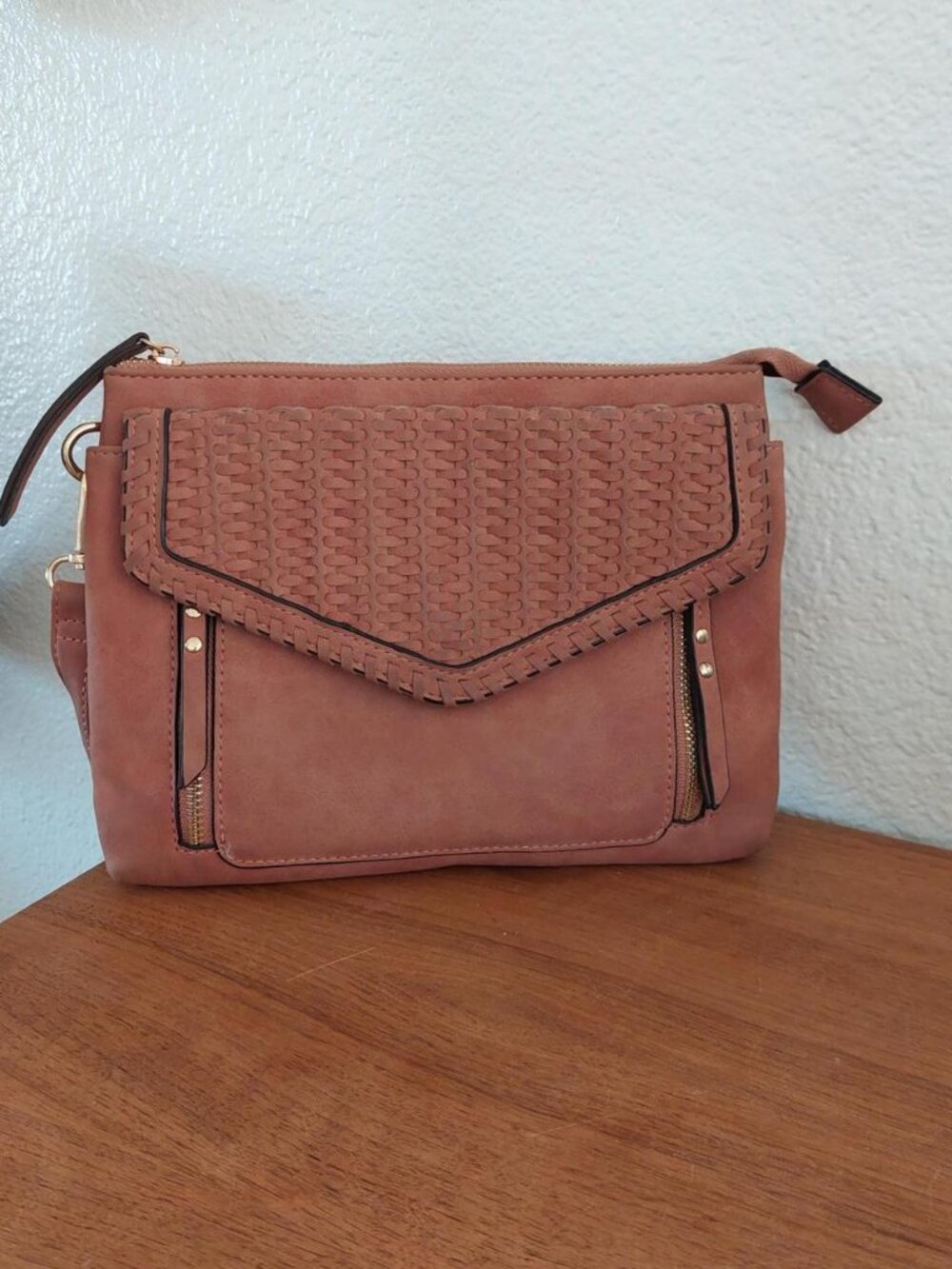VR NYC Clay Pink Faux Suede Woven Flap Crossbody Bag Dual Front Zip Pockets Medi